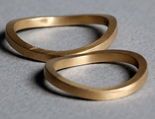 Balance Eco-friendly wedding bands his and her