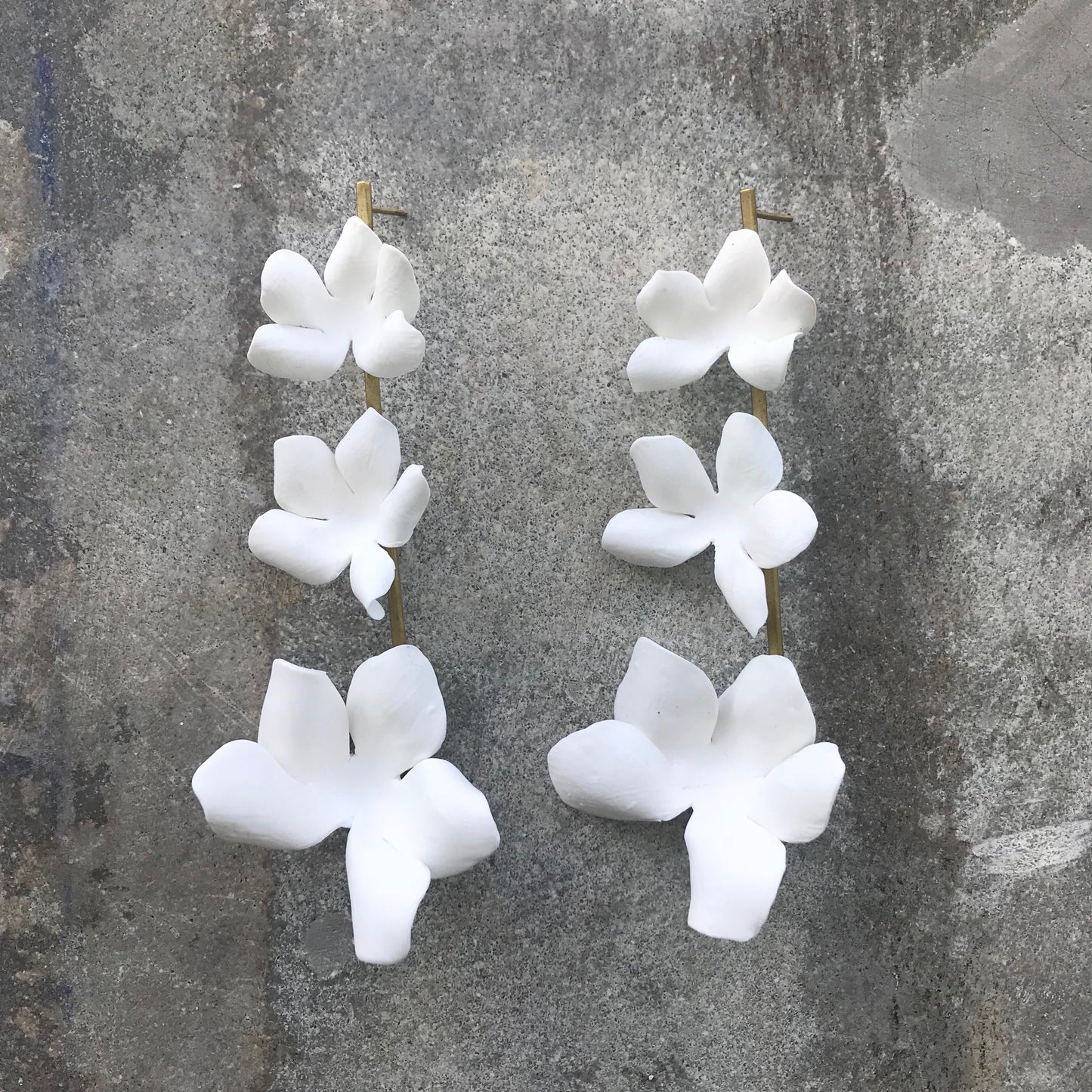 lili earrings